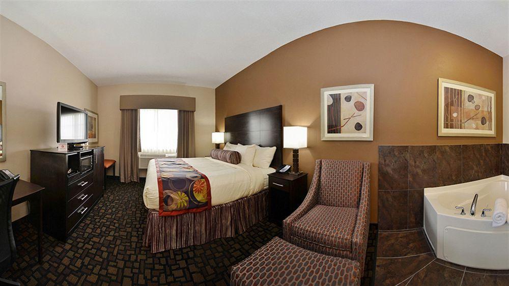 Best Western Plover-Stevens Point Hotel & Conference Center Room photo