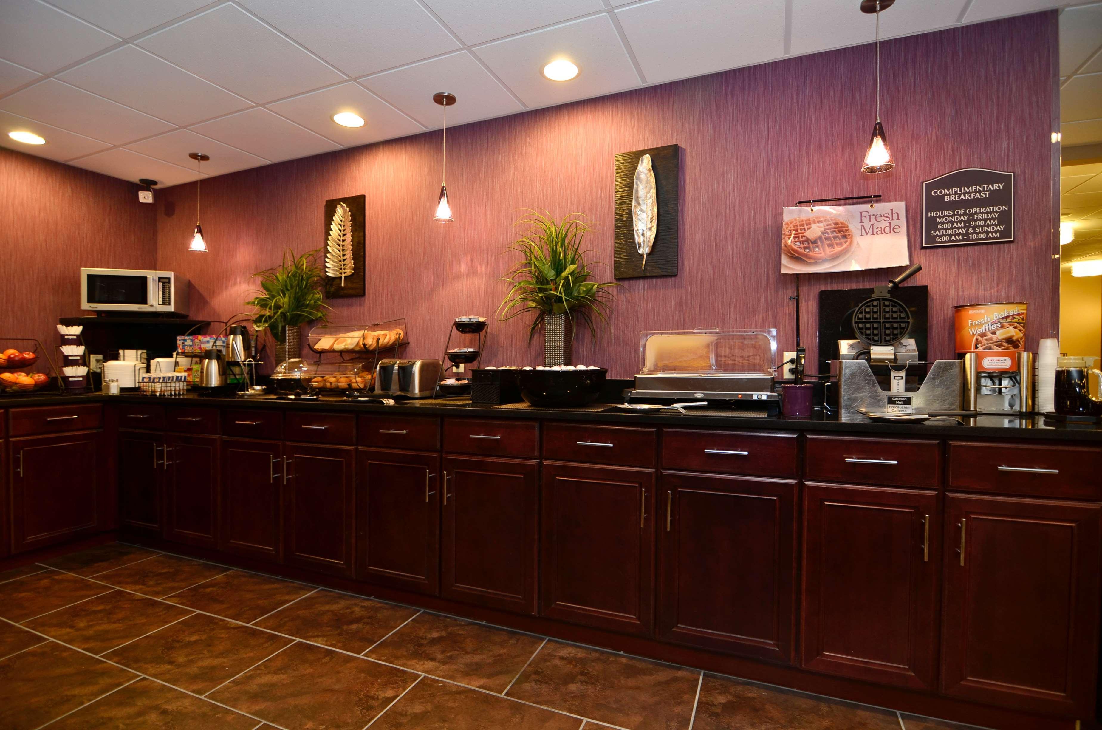 Best Western Plover-Stevens Point Hotel & Conference Center Restaurant photo