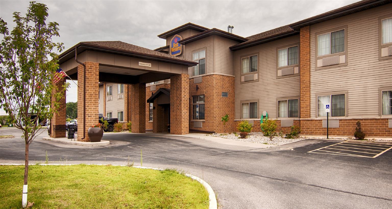 Best Western Plover-Stevens Point Hotel & Conference Center Exterior photo